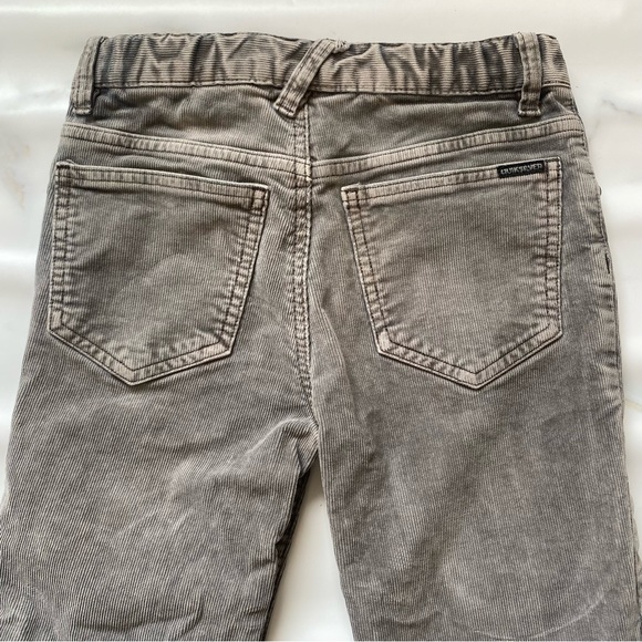 Quicksilver grey corduroy boy pants size 7 / large - Picture 6 of 6
